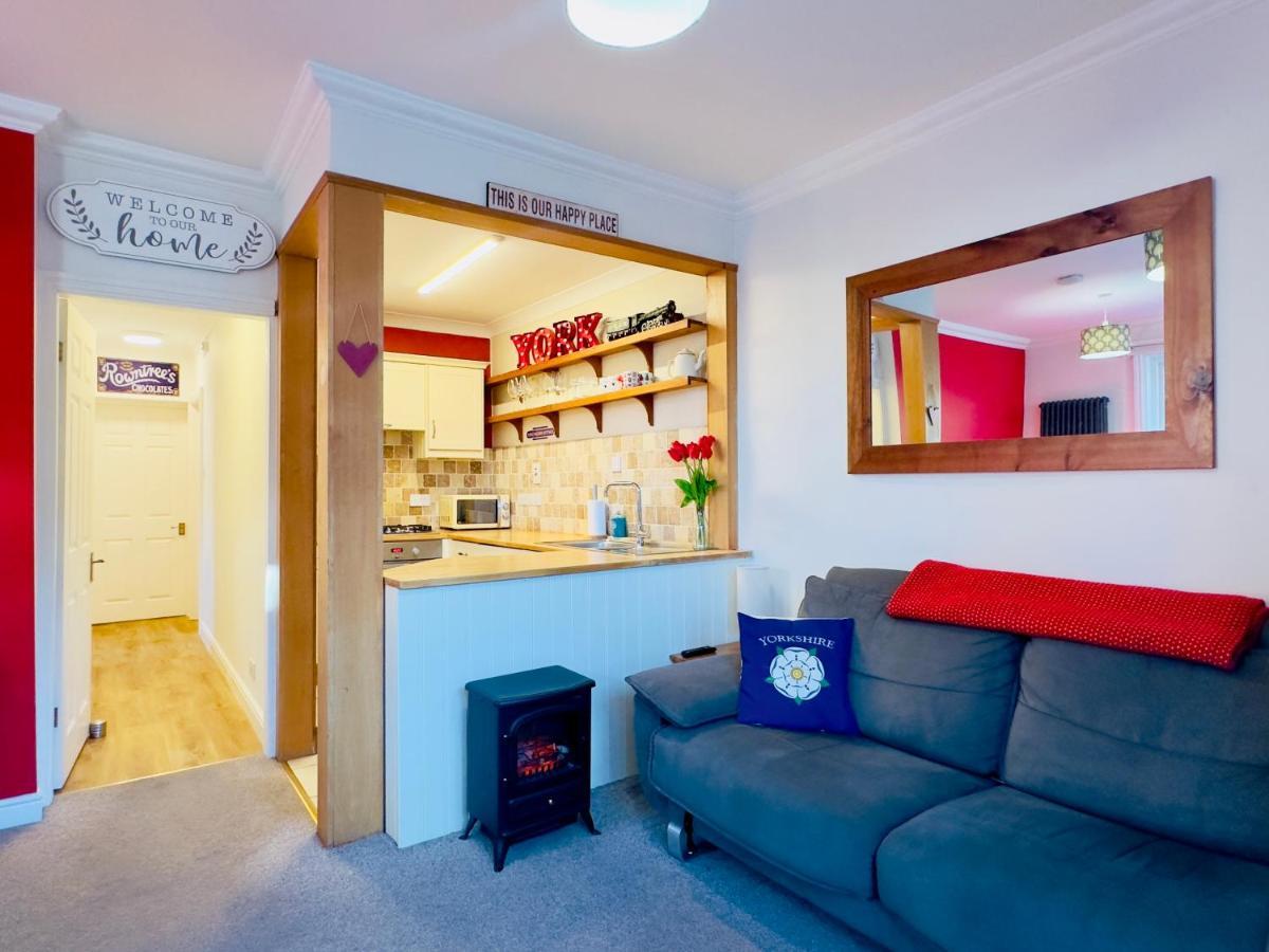 Cosy Victorian Apartment - Central Йорк Екстериор снимка